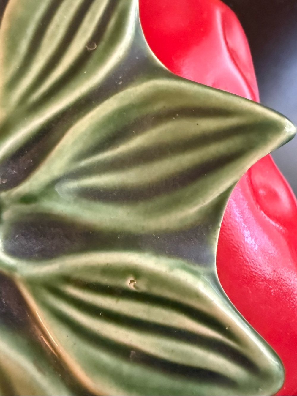 McCoy 1950’s Red Ceramic Strawberry Jar with Green Leaf Lid - Home Accents - Picture 2 of 9